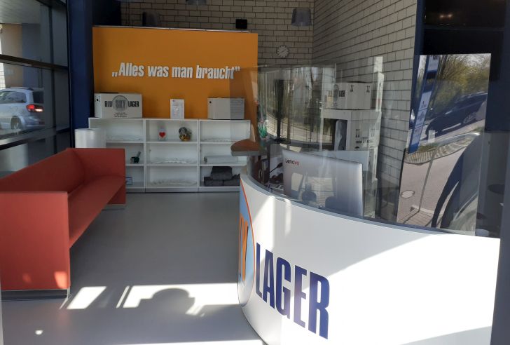 Selfstorage Frankfurt Möbel einlagern Lagerhalle Lagerbox Blu Sky Lager